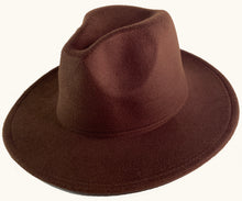 Load image into Gallery viewer, Coffee / Red Bottom