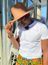 Load image into Gallery viewer, Brown / Red Bottom