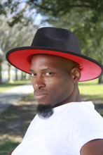 Load image into Gallery viewer, Black / Red Bottom