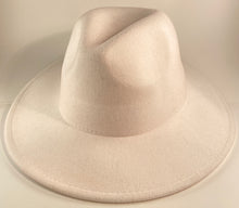 Load image into Gallery viewer, White / Red Bottom