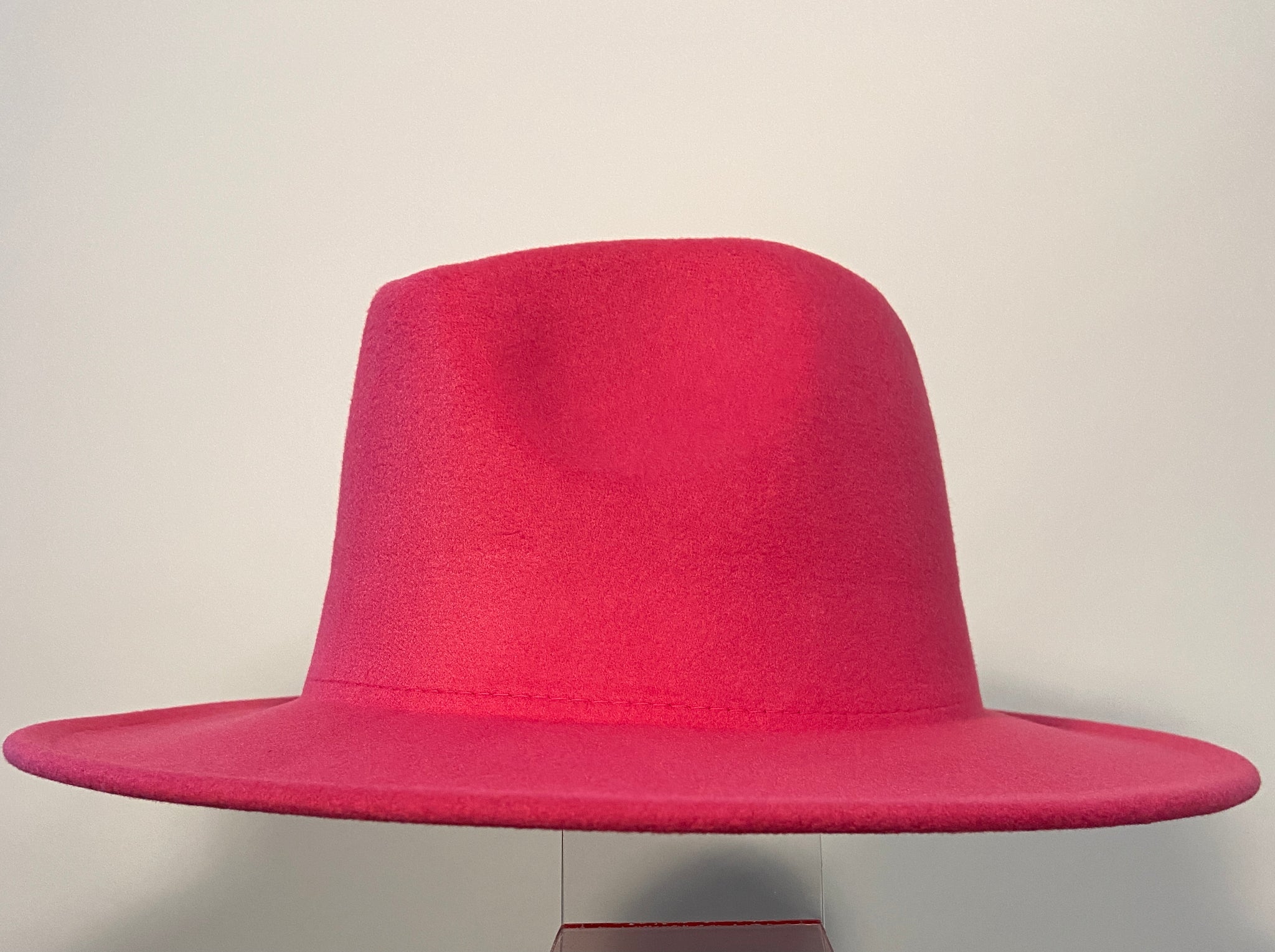 [AWESOMENEEDS]リオーダー◆FEDORA PINK HAT Designer fashion, Seoul-fully created | W Concept